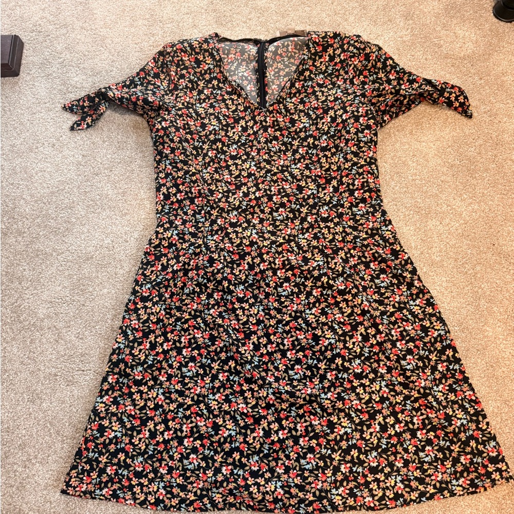 LOFT Black Floral Tie Sleeve Dress w/POCKETS